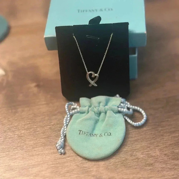 ✨Tiffany & Co. Silver Heart Necklace - Picture 11 of 11